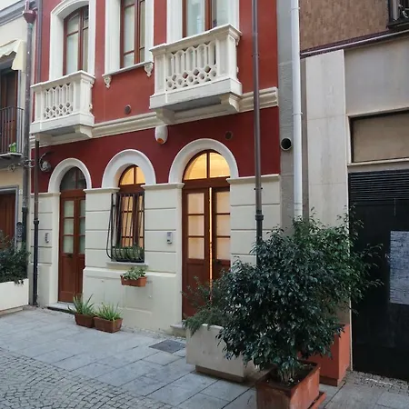 White-suite Di Charme Nel Centro Storico. Holiday home *