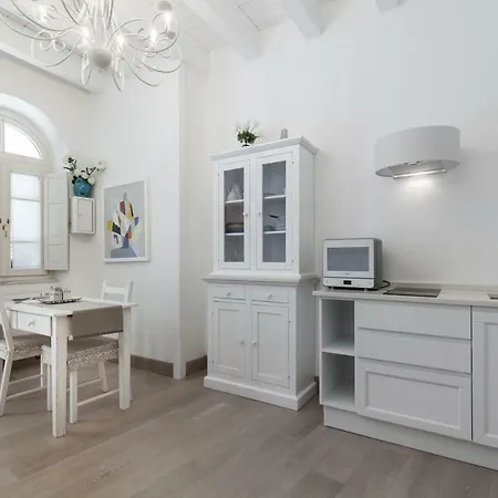 White-suite Di Charme Nel Centro Storico. * Cagliari
