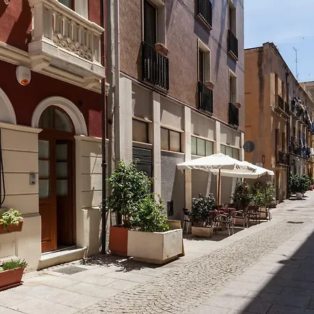 White-suite Di Charme Nel Centro Storico. Holiday home *